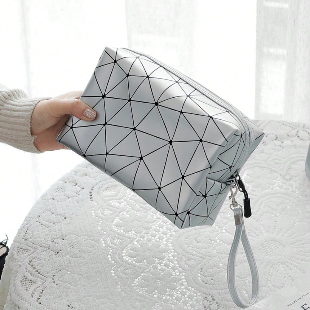 Geometric Luminous Makeup Bag  - Tech Accessories Travel Bag บทวิจารณ์และราคา