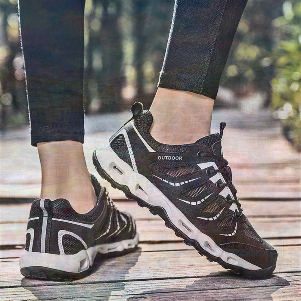 Sumer Round Tip Silver Sneaker - Unique Tech Accessories Gifts บทวิจารณ์และราคา